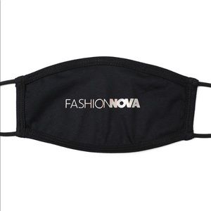 Fashion Nova Face Mask 😷